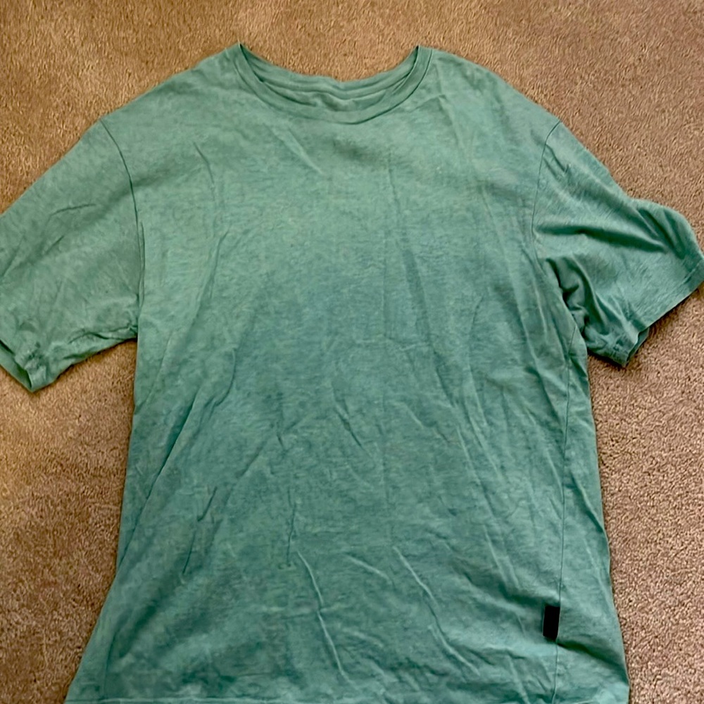 Patagonia green short sleeve shirt, size small.